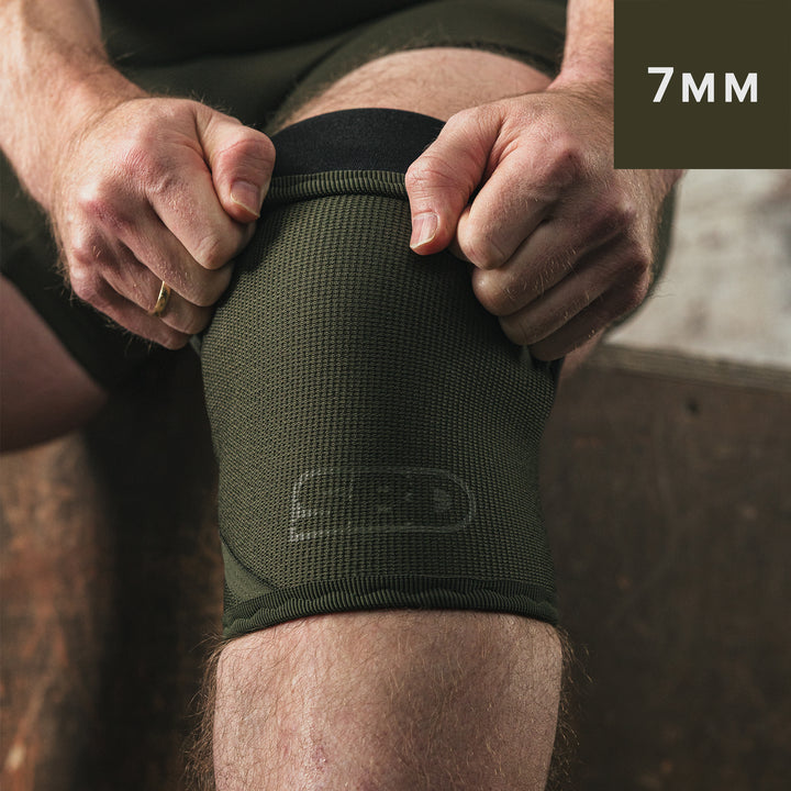 Resolve Powerlifting Knee Sleeves